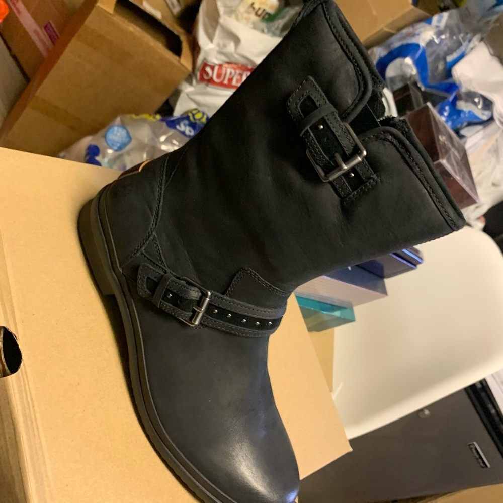 Boots UGG new - Picture 2 of 5